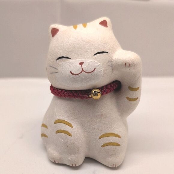 Japanese Lucky Cat Maneki Neko Figurine with Red Collar and Gold Bell - Picture 1 of 8